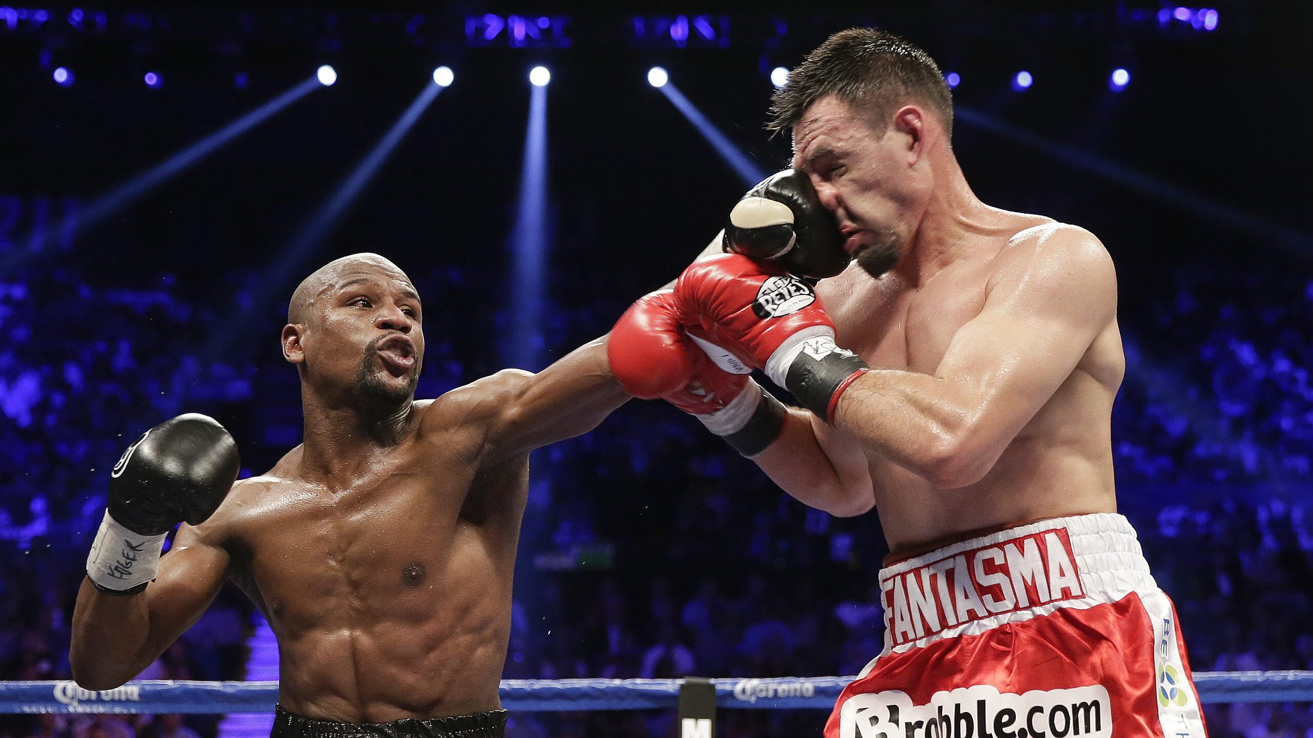 世界杯备战：摩洛哥延续上一届防守反击框架 中场核心更替引关注